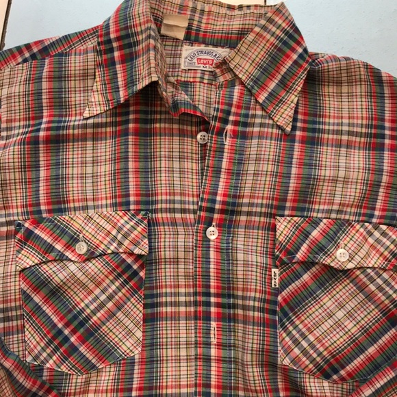 Levi's Other - Men’s medium size Levi’s button up shirt